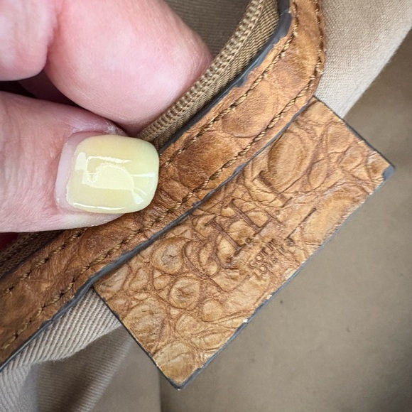 G.I.L.I. Tote Handbag Croc Embossed Tan Leather Tassel Large - Picture 11 of 16